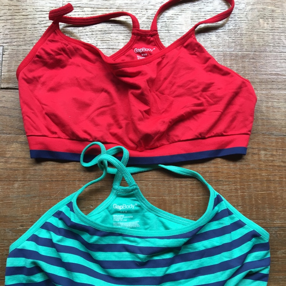 Gap sports bras size medium